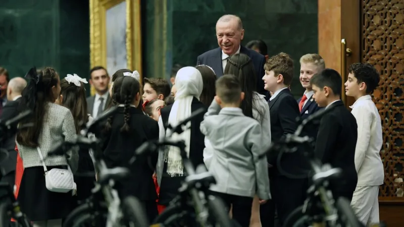 Президентът Ердоган се срещна с деца